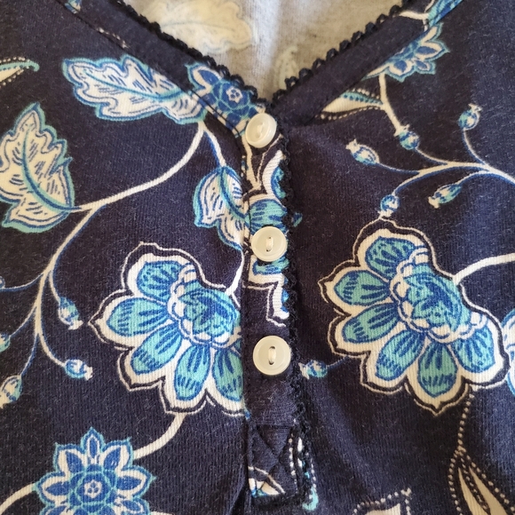 Liz Clairbone - 2 Pcs Pajama Shirt + Short - Floral Print Fabric - Picture 2 of 4